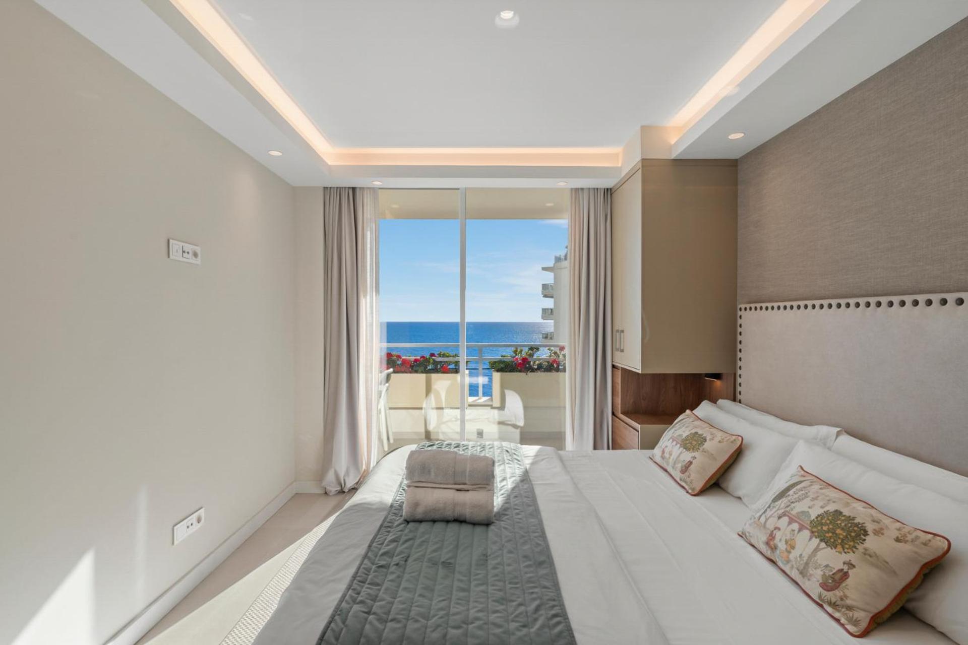 Beach Front Apartment With Pool Marbella Bagian luar foto